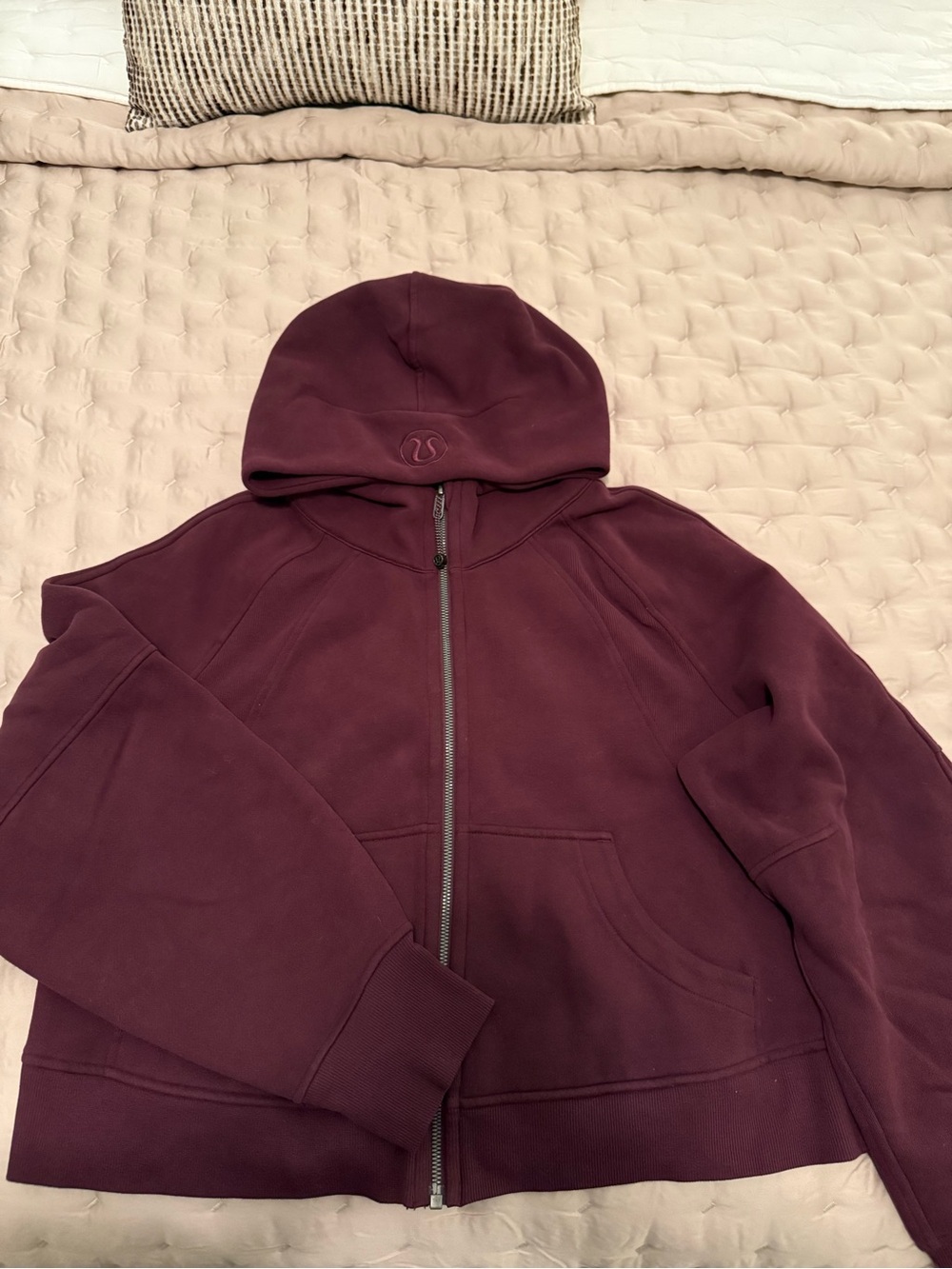 EUC Lululemon Scuba Full-Zip Hoodie M/L Burgundy